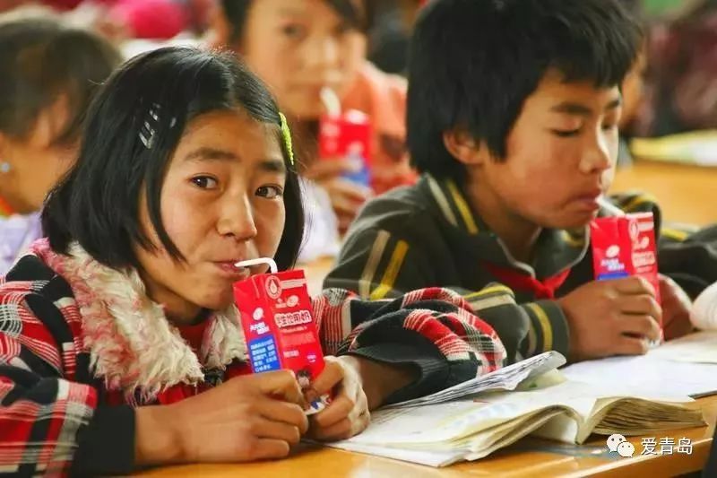 中国贫困儿童人数图片