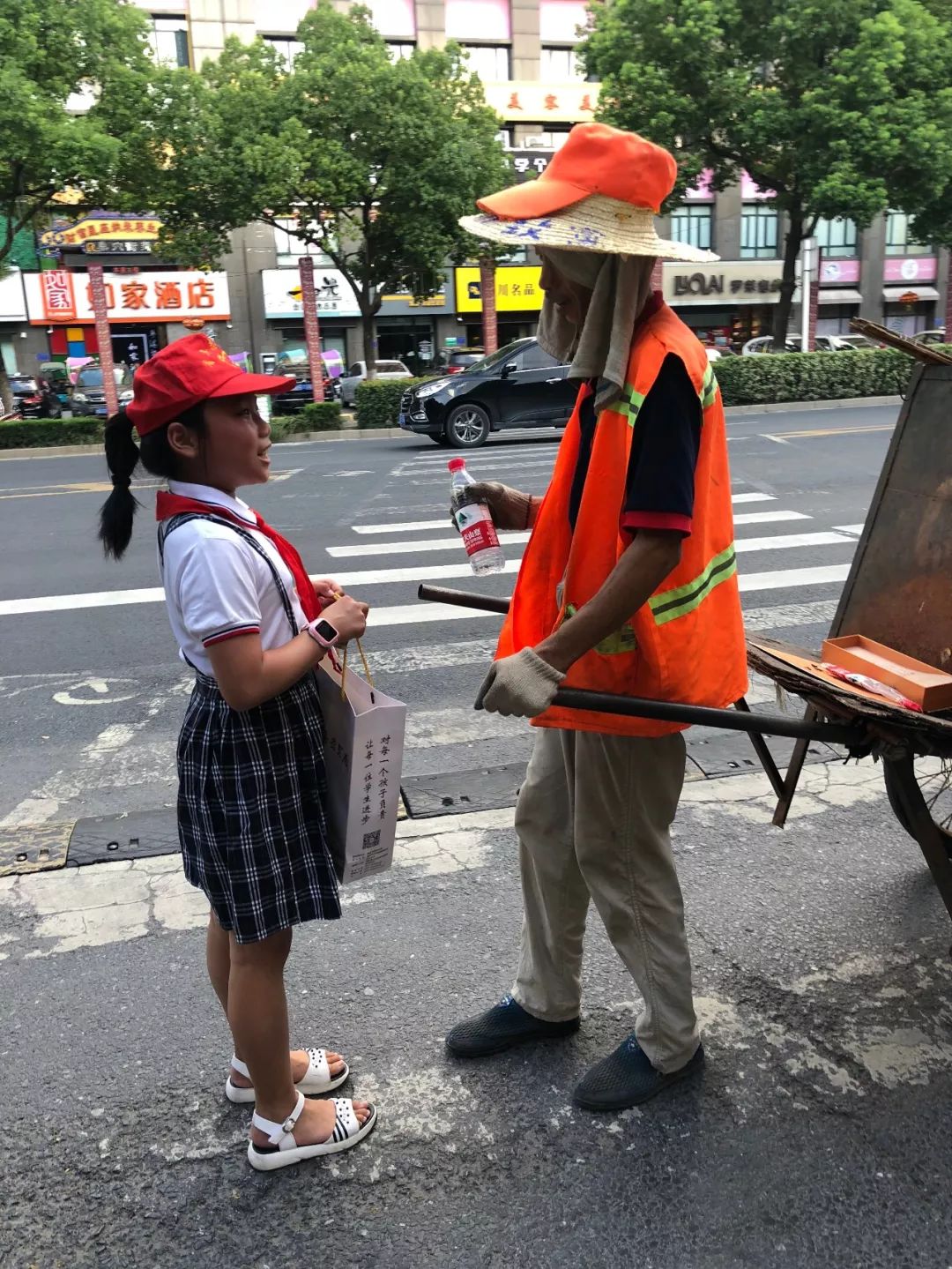 学生环卫照片图片