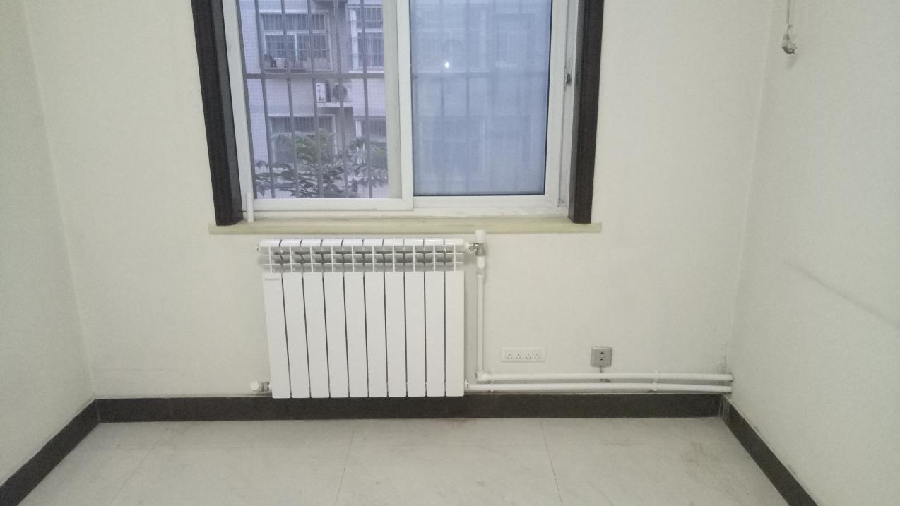郑州安泰舒适家—应天公寓小区明装暖气施工案例