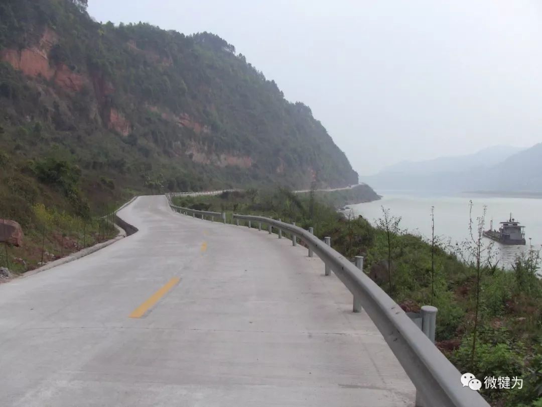 大兴乡易地扶贫搬迁项目▲南阳乡民群村三组易地扶贫集中安置点▲铁炉