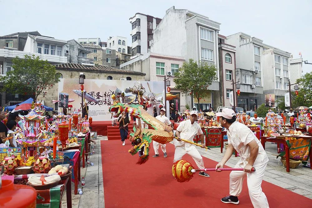 非遗曙光圣地祈福纳祥温岭石塘集体欢度小人节