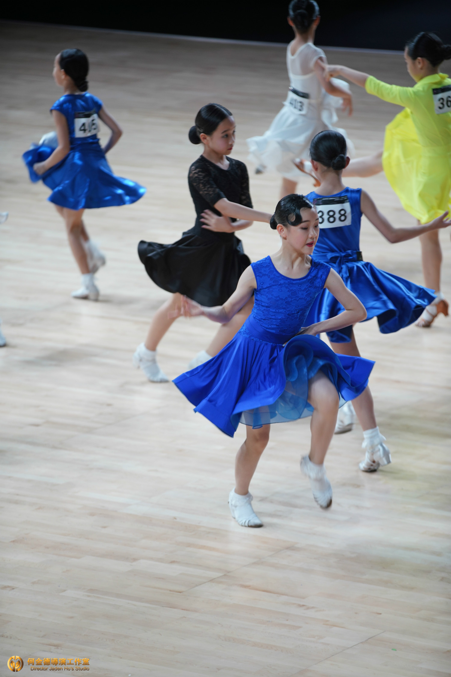 2018黑池舞蹈节中国16日开幕首日比赛12岁女单三项异常精彩