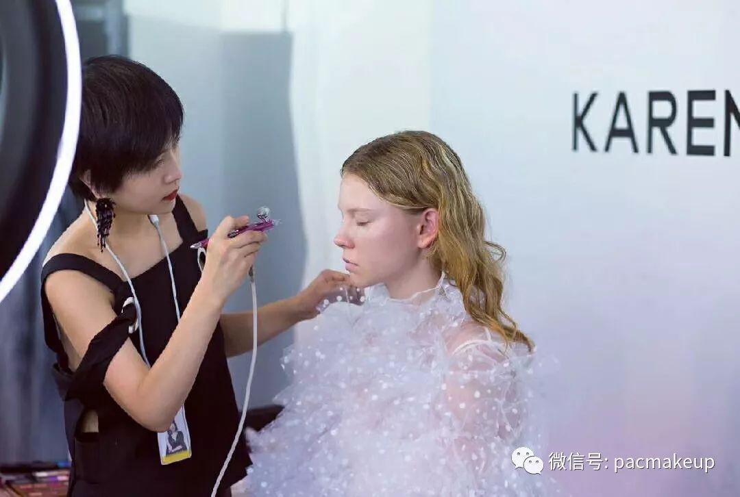 重庆卡伦形象设计学校高清喷枪艺术彩妆课程将于8月22开课,欢迎报名