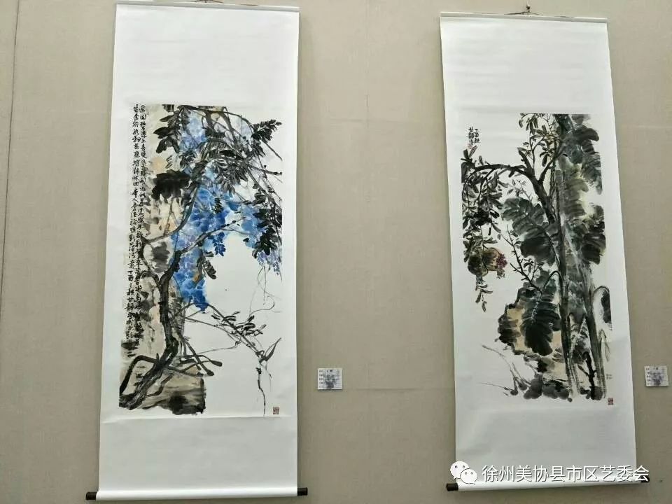 甘静作品欣赏第十届全国当代花鸟画家优秀作品展入选"张浦杯"第三届