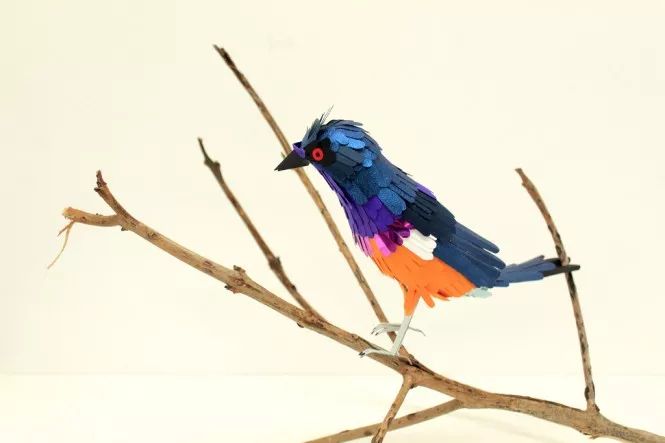 纸雕艺术美丽的纸鸟