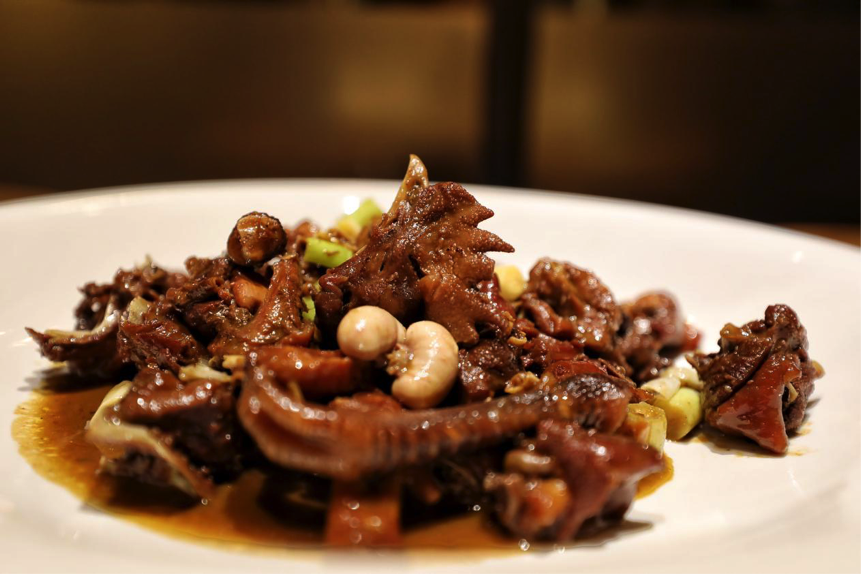 此次魯菜美食節於北京市西苑飯店養怡園食府拉開序幕,來自山東魯菜根