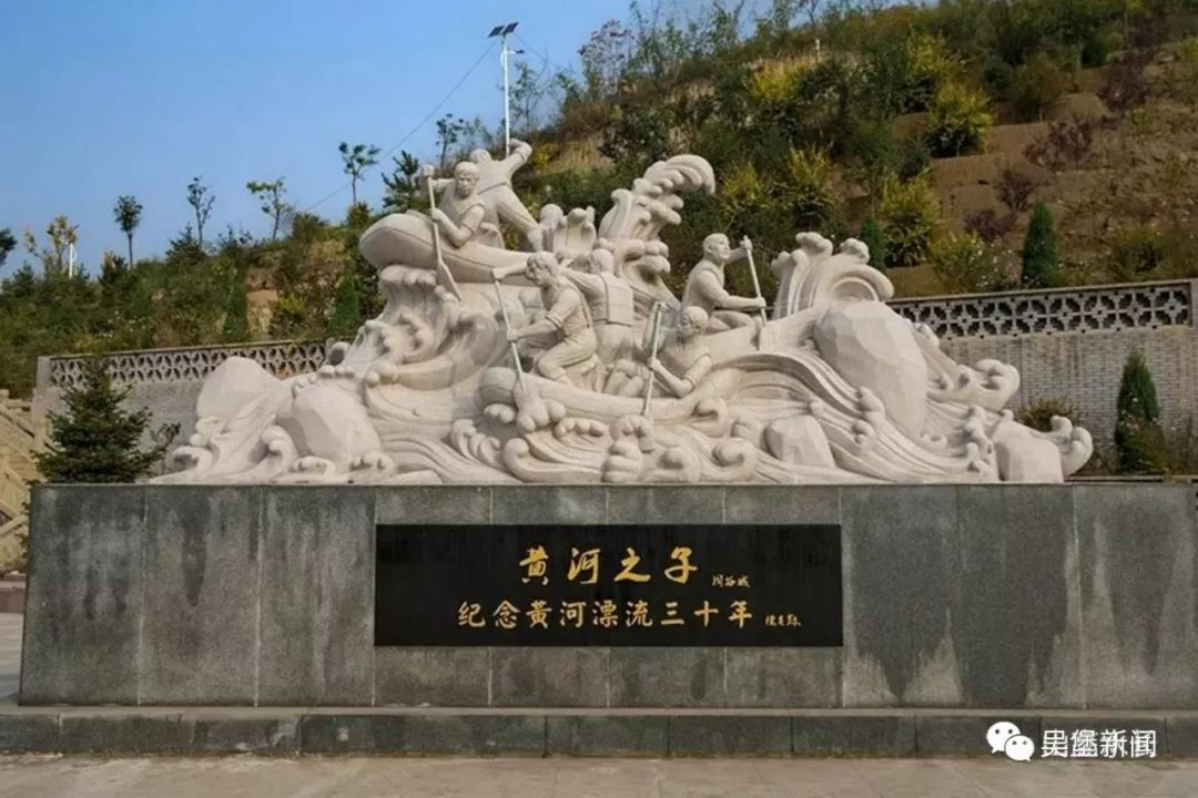 黄河船夫雕塑图片