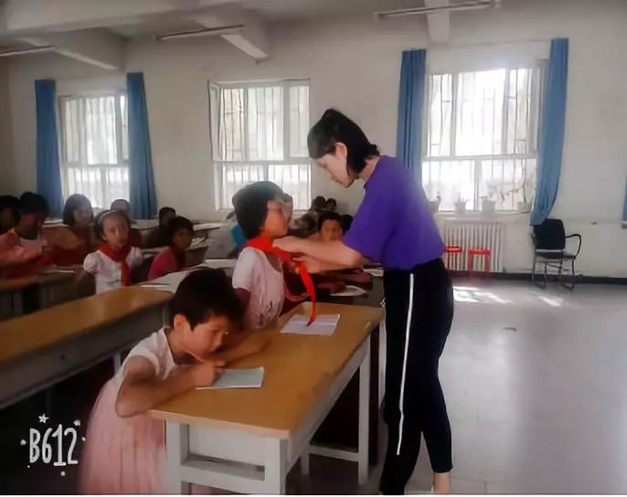 亚伊拉克吐尔村阿克苏地区乌什县阿合雅镇截止8月19日,红领巾小课堂