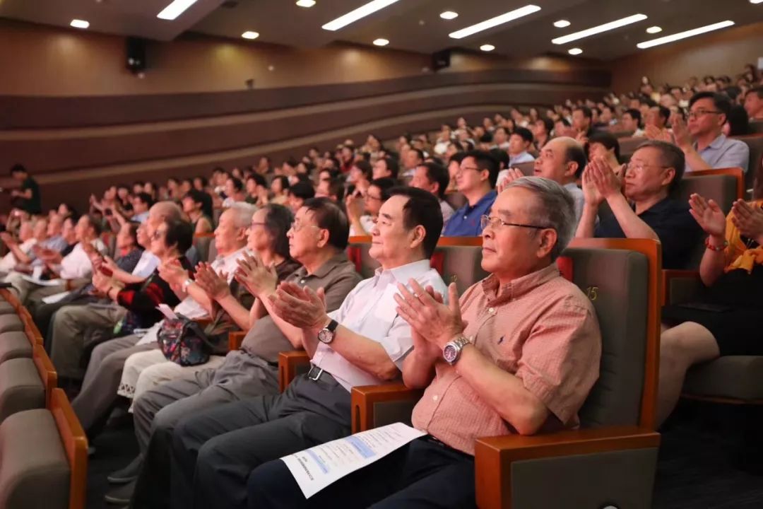 甘海鹏,程源深,徐端珩,赵年丰,单 江李君达,章士正,叶丁生,邹荣必,钱