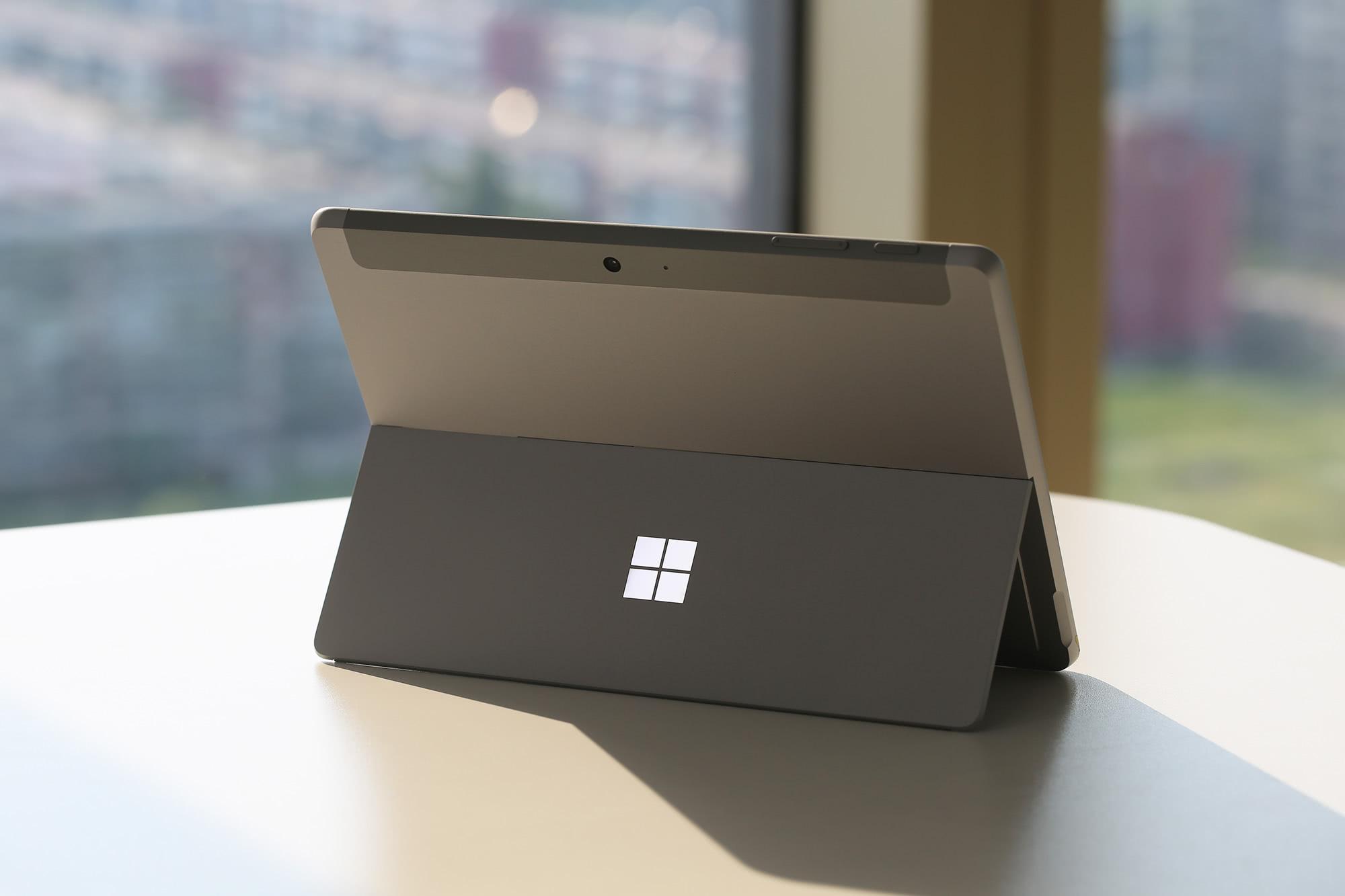 微软surface go上手图赏:更轻薄便携,堪称移动办公利器!