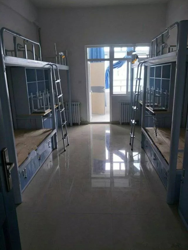 青海湟川中学宿舍照片图片