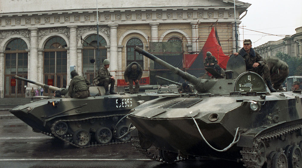 八一九事件27周年 改变苏联未来命运的三日政变