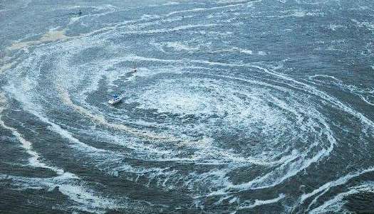 世界上最恐怖的漩涡67美国水库惊现25米超大漩涡