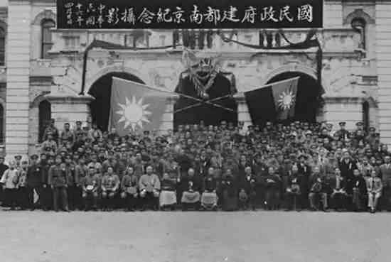 1927年4月18日,国民政府定都南京时期的蒋介石.