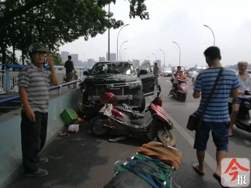 擴散!柳州一男子駕車撞飛數人,還持刀捅人,傷者急需用血