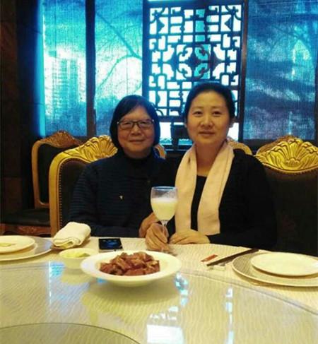 而容国团的妻子黄秀珍,出生于1939年,现年79岁的她住在国内.