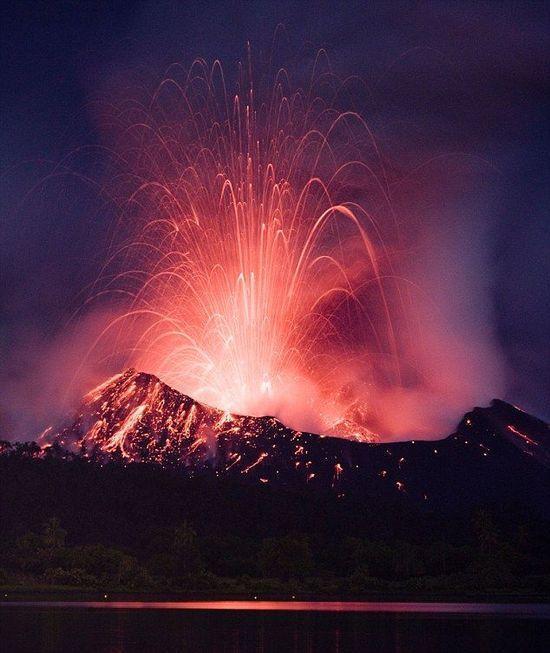 黄石公园再发地震! 科学家担心超级火山喷发将摧毁整个美国