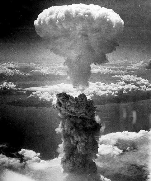 日本原子弹爆炸后图片图片