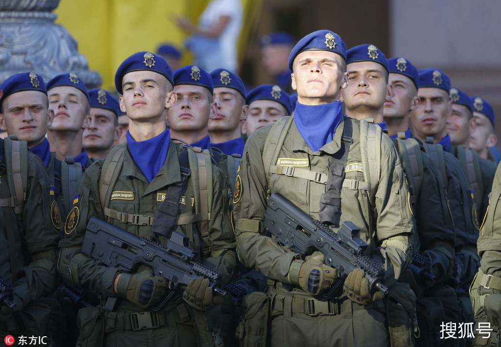 乌克兰阅兵图片