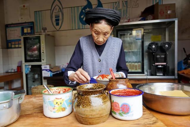 云南茶马古道上有座古城,徐霞客去过,就像现实版的清明上河图