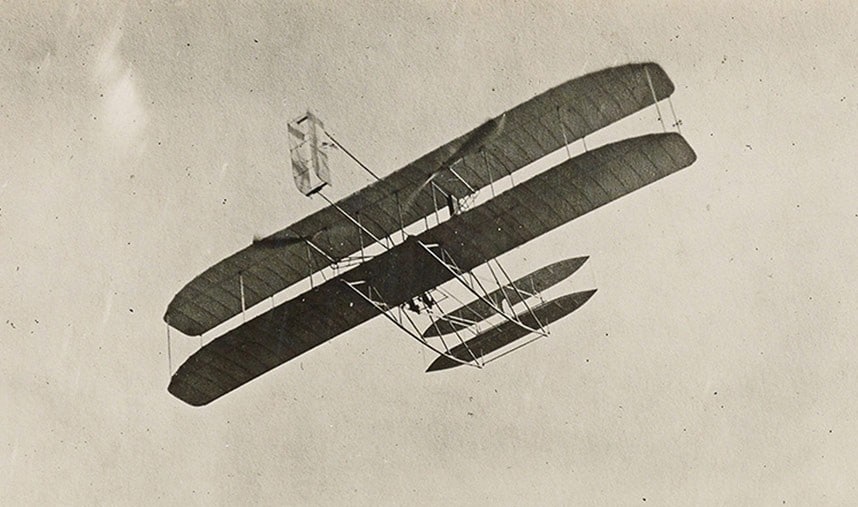 自从1903年莱特兄弟成功升空世界上第一架飞机后,这100多年来里,诞生