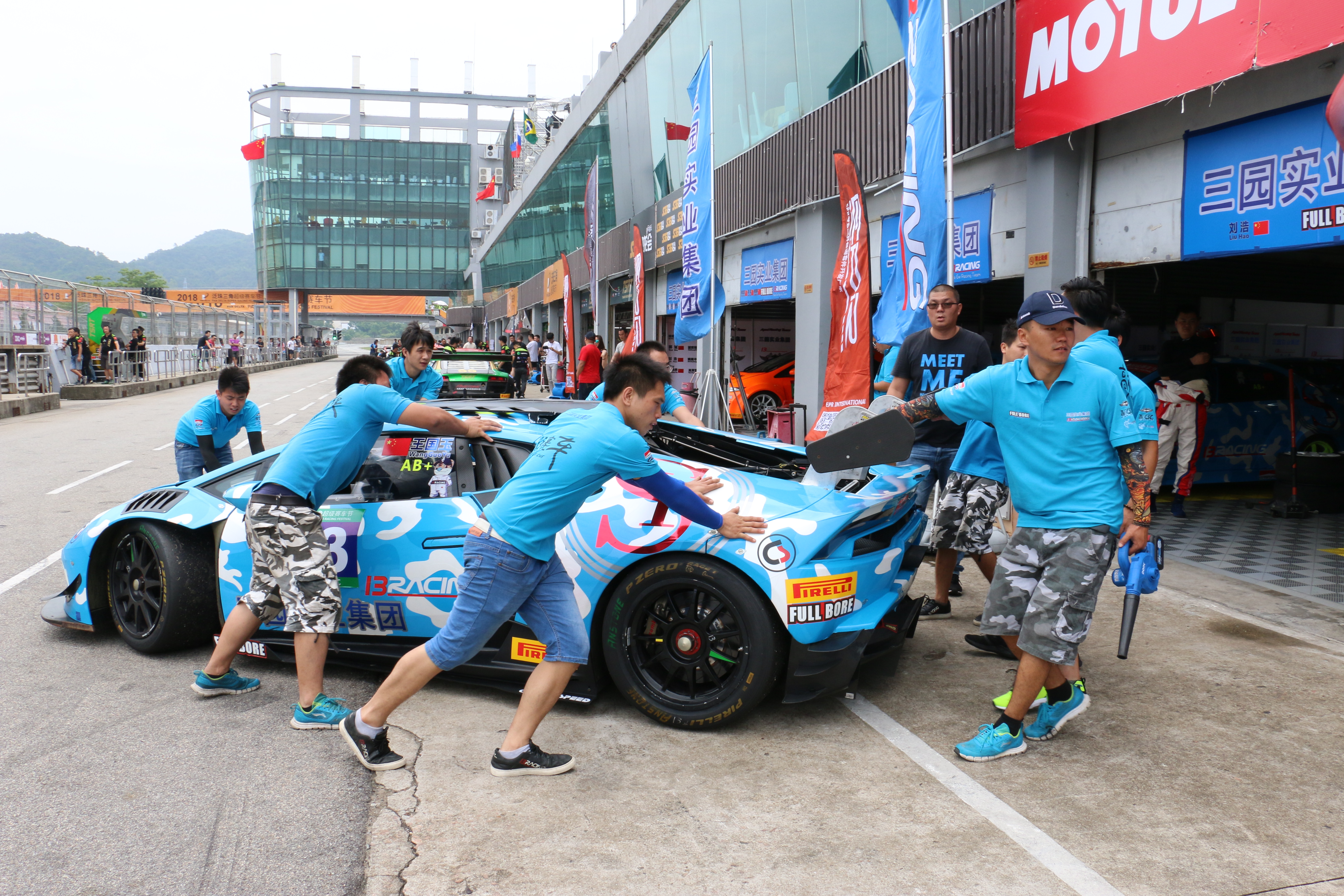 意志战胜最恶劣赛况 泛珠是最强练兵场 13racing-高格车队的艰苦泛