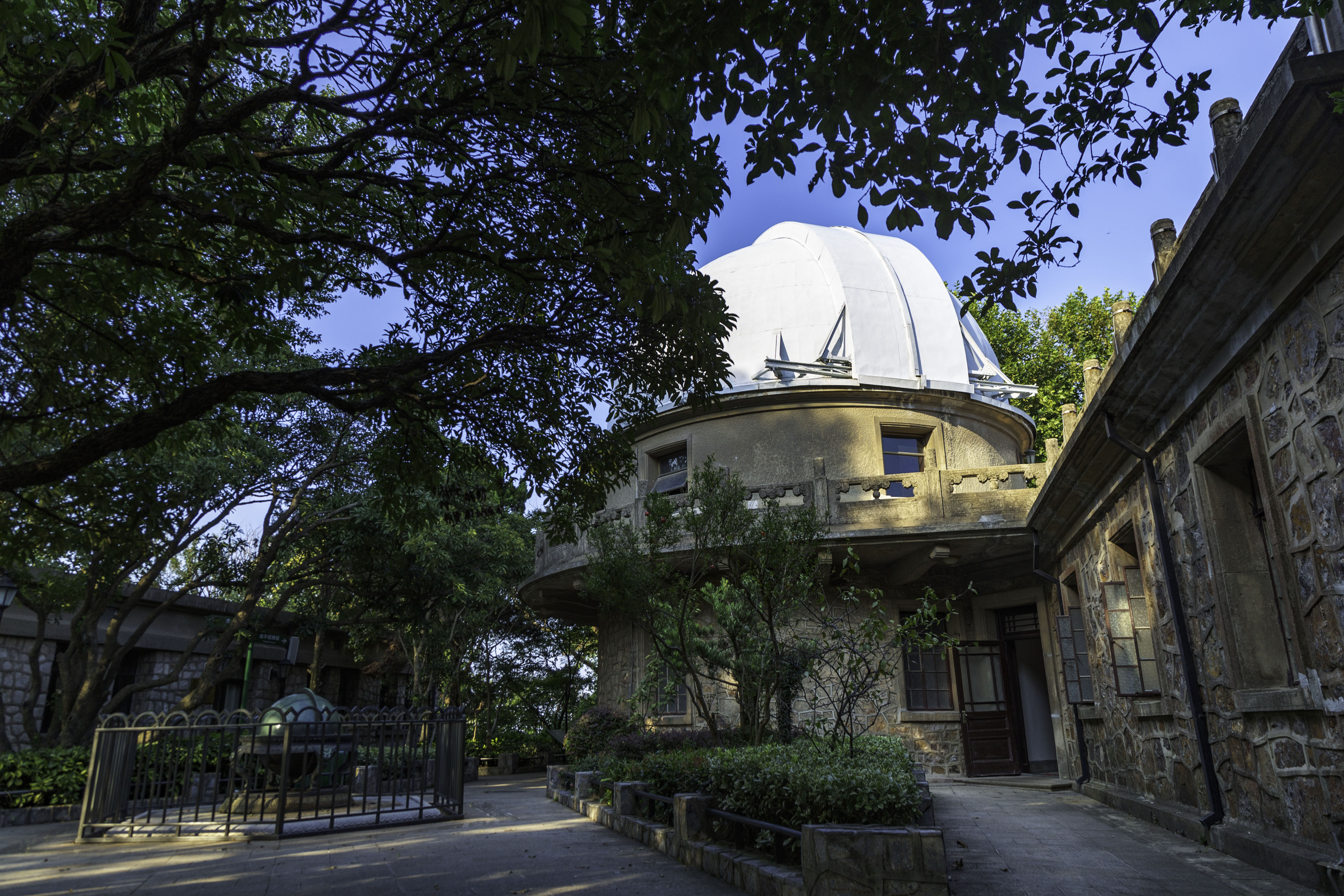 紫金山天文臺追金陵火燒雲