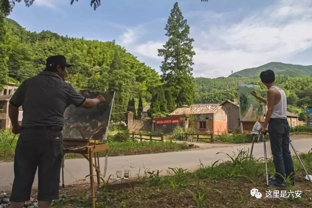 隊伍當天還前往位於六安茶谷大別山腹地諸佛庵鎮東南部的仙人衝畫家村