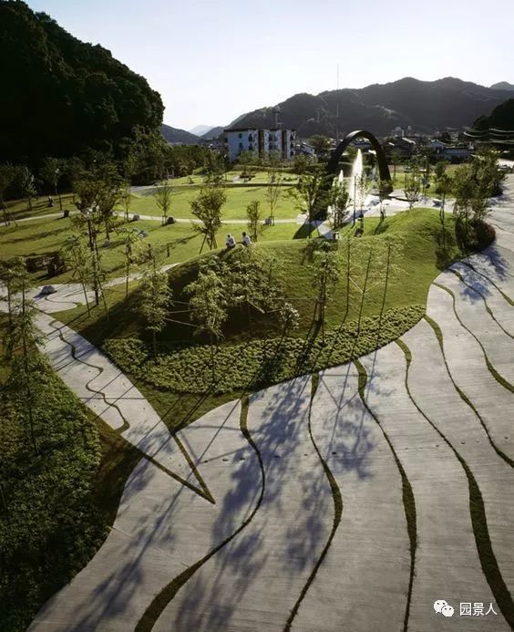 景观地形堆坡图片