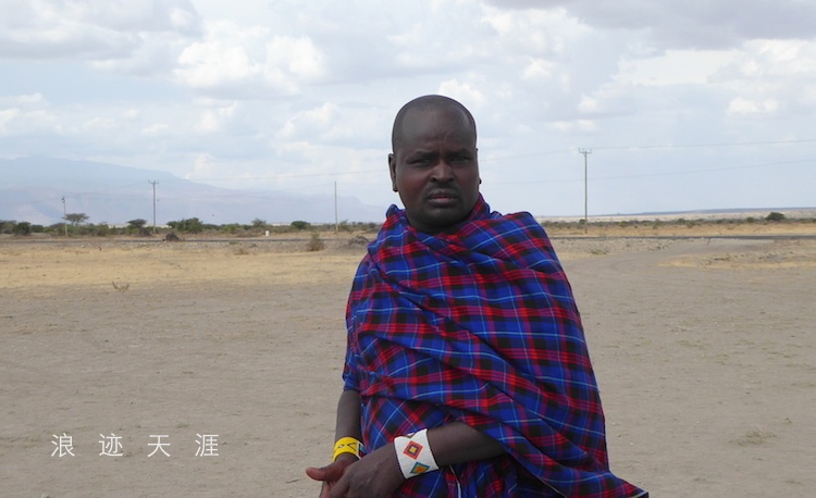坦桑尼亚马赛部落 选年轻帅哥当酋长