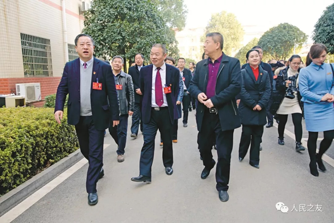 "7月11日,祁阳县人大常委会主任邓晓阳带领县人大常委会民教工委,城环