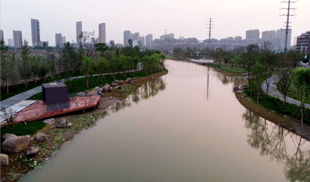 宝塔河公园图片