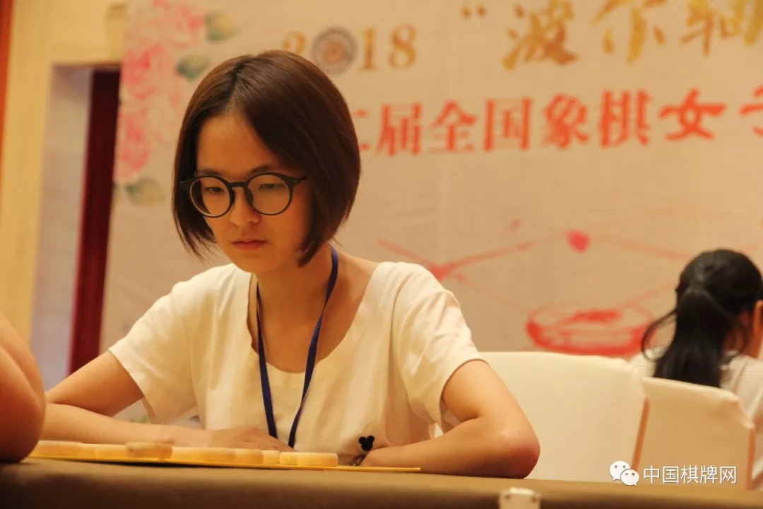 女子象棋大师吴可欣图片