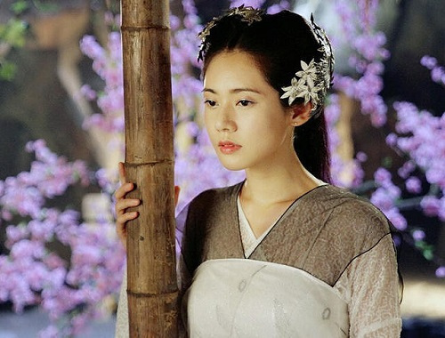 出演古装剧的韩国女星,张娜拉被封杀,秋瓷炫成中国媳妇