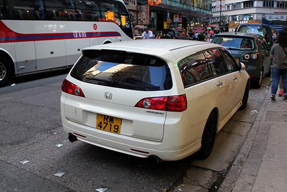 為什麼香港大街上的汽車總那麼幹淨他們每天都總洗車嗎