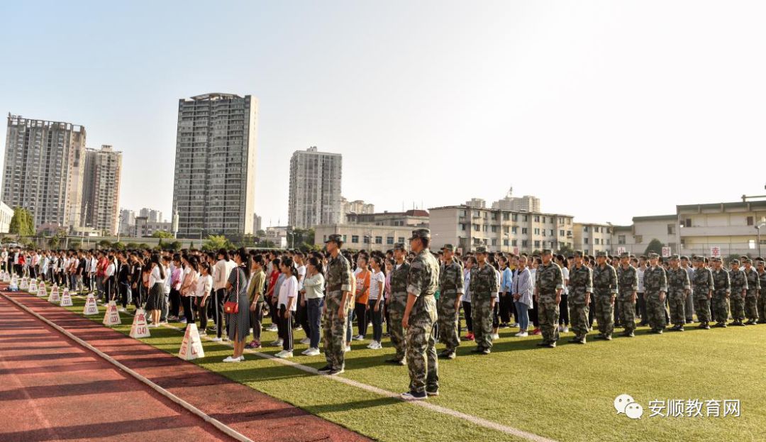 铜仁市民族中学军训图片