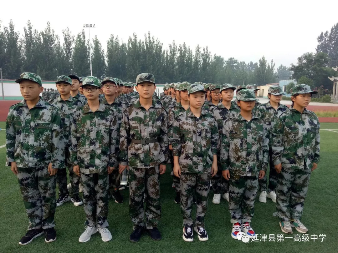 延津一中高一各班軍訓大盤點看看有沒有恁家的娃兒