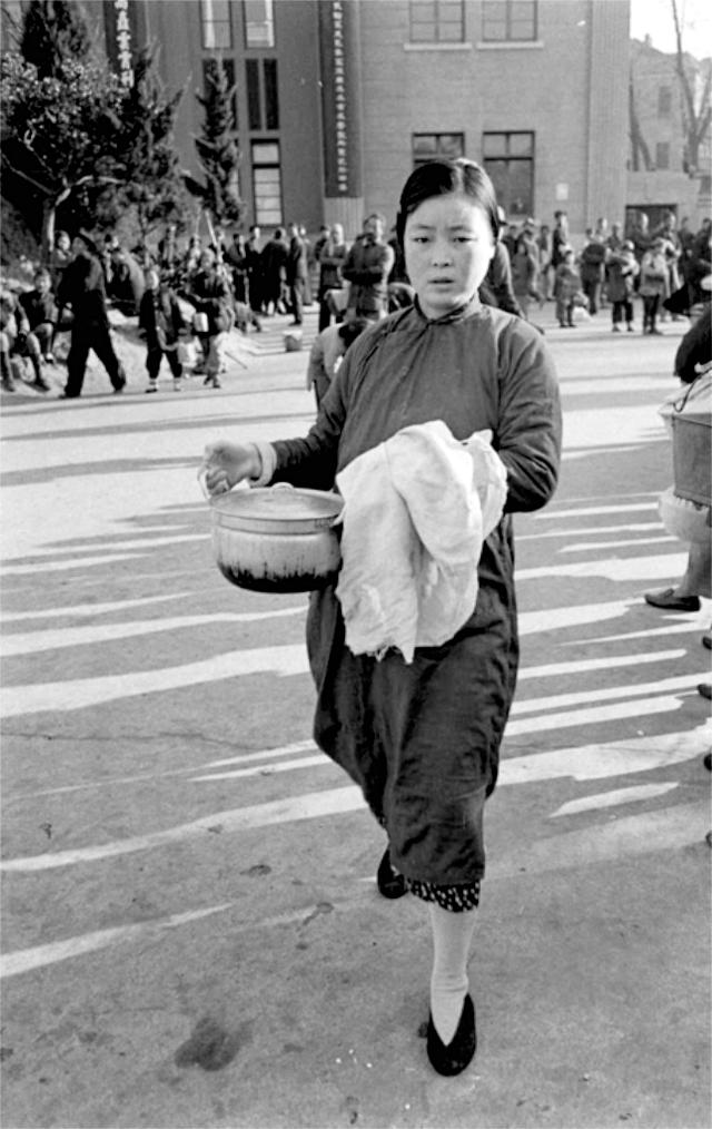 民国20年代之后成为最普遍的女子服装,由中华民国政府于1929年确定为