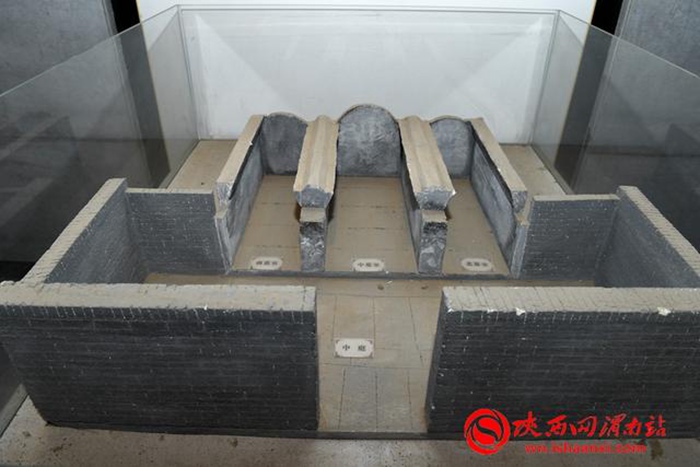 李氏家族墓室结构展示.