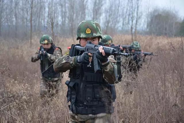 武警部队装备03突击步枪