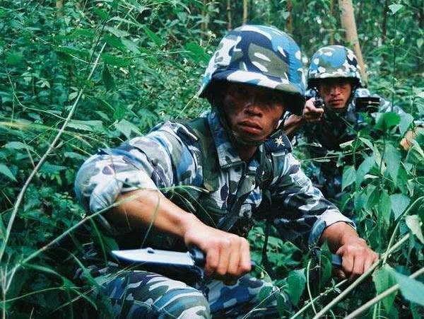 特种兵格斗时为什么喜欢反握匕首?三个原因