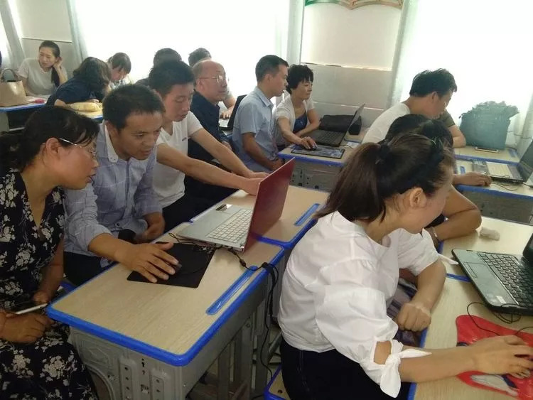 学习几何画板,助力数学课堂―柞水县初中数学教师专业技能提升培训