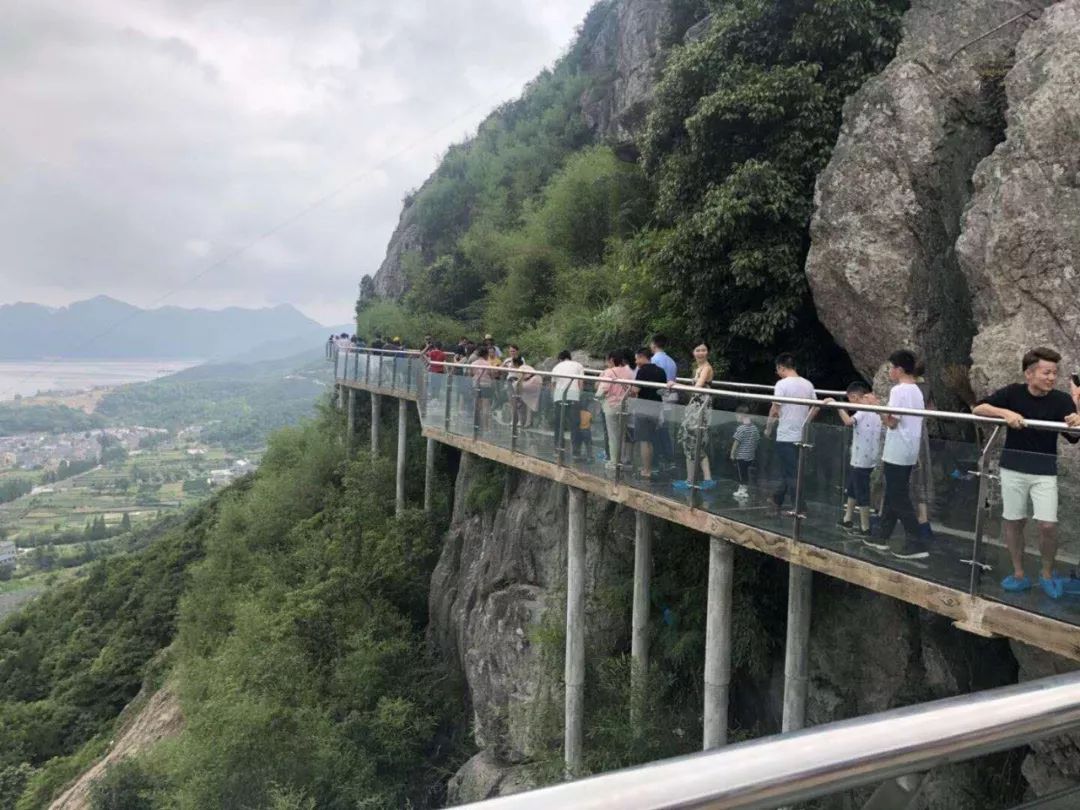 象山海景玻璃栈道图片