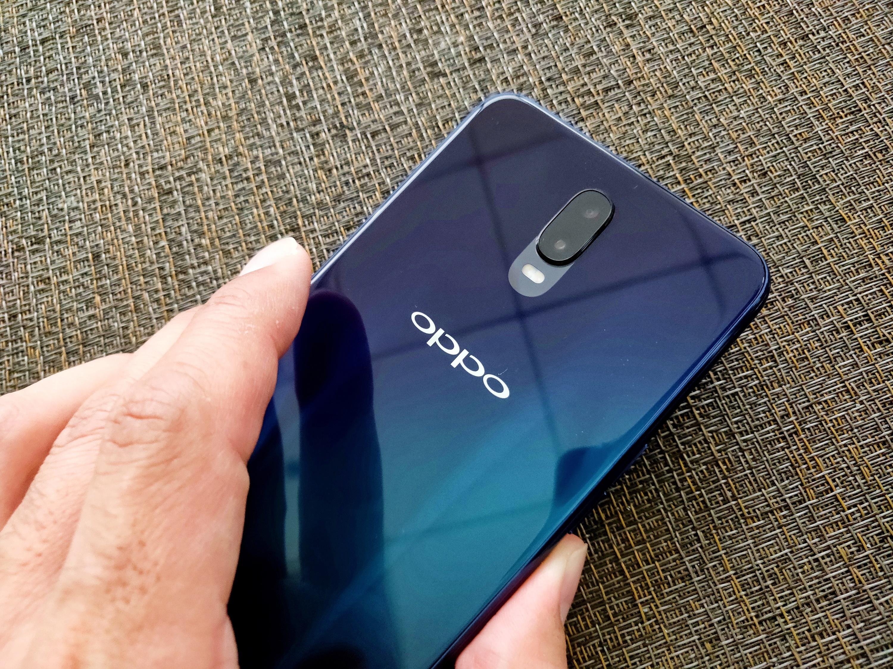 水滴屏oppo r17到底好用不?我谈谈使用感受