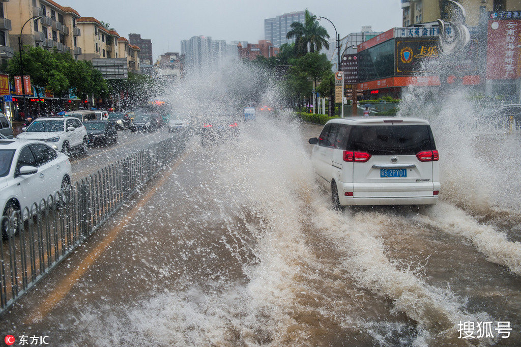 深圳特大暴雨图片图片