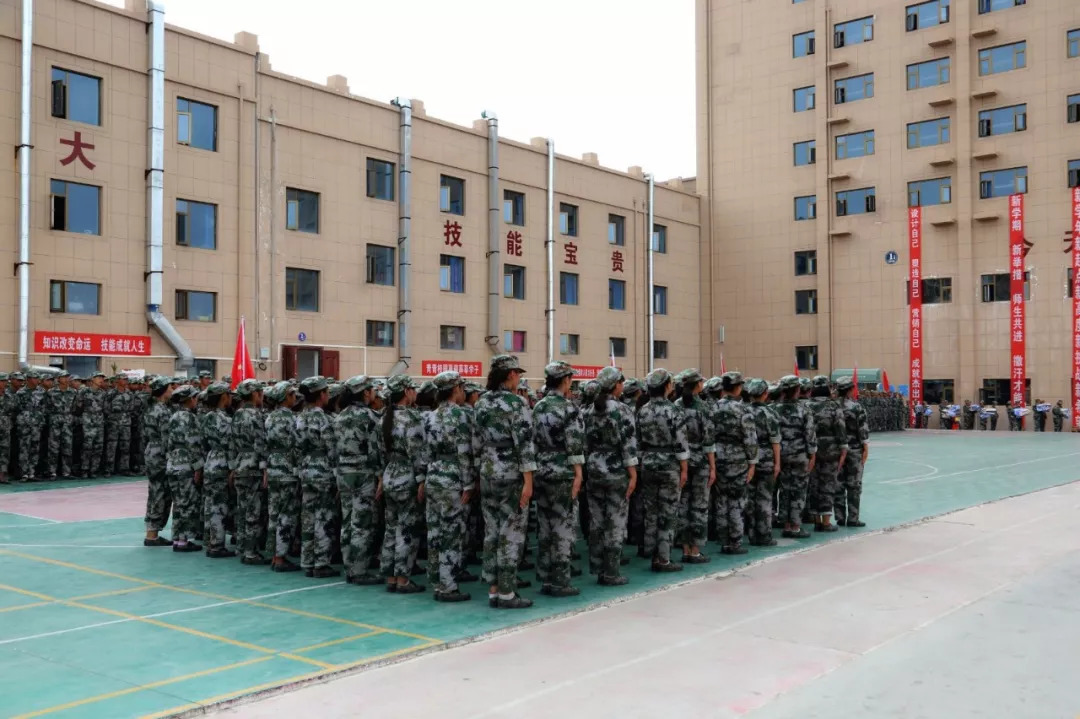 領導檢閱 通訊員平涼軍訓基地閉營儀式現場 通訊員皋蘭軍訓基地閉營