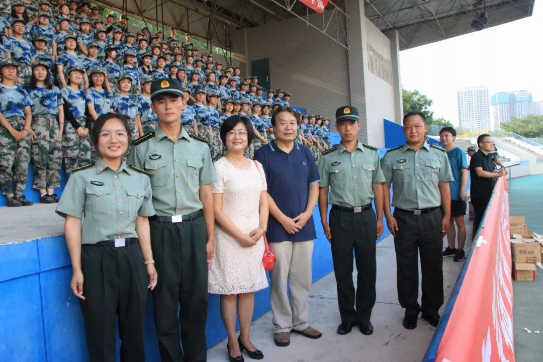 九天,美术学院院长冯民生,党总支书记丁虹,副院长朱海蓉,副书记甄军军