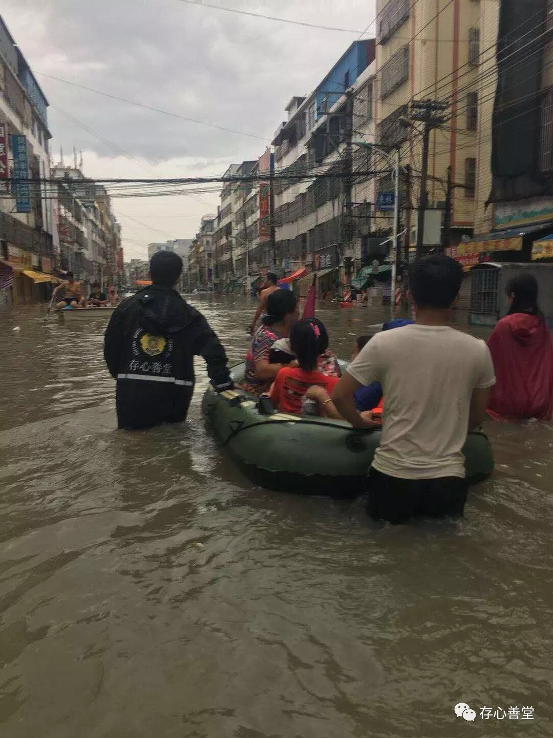 航拍直击谷饶铜盂潮南地区洪灾现场陷入一片泽国降雨仍在继续