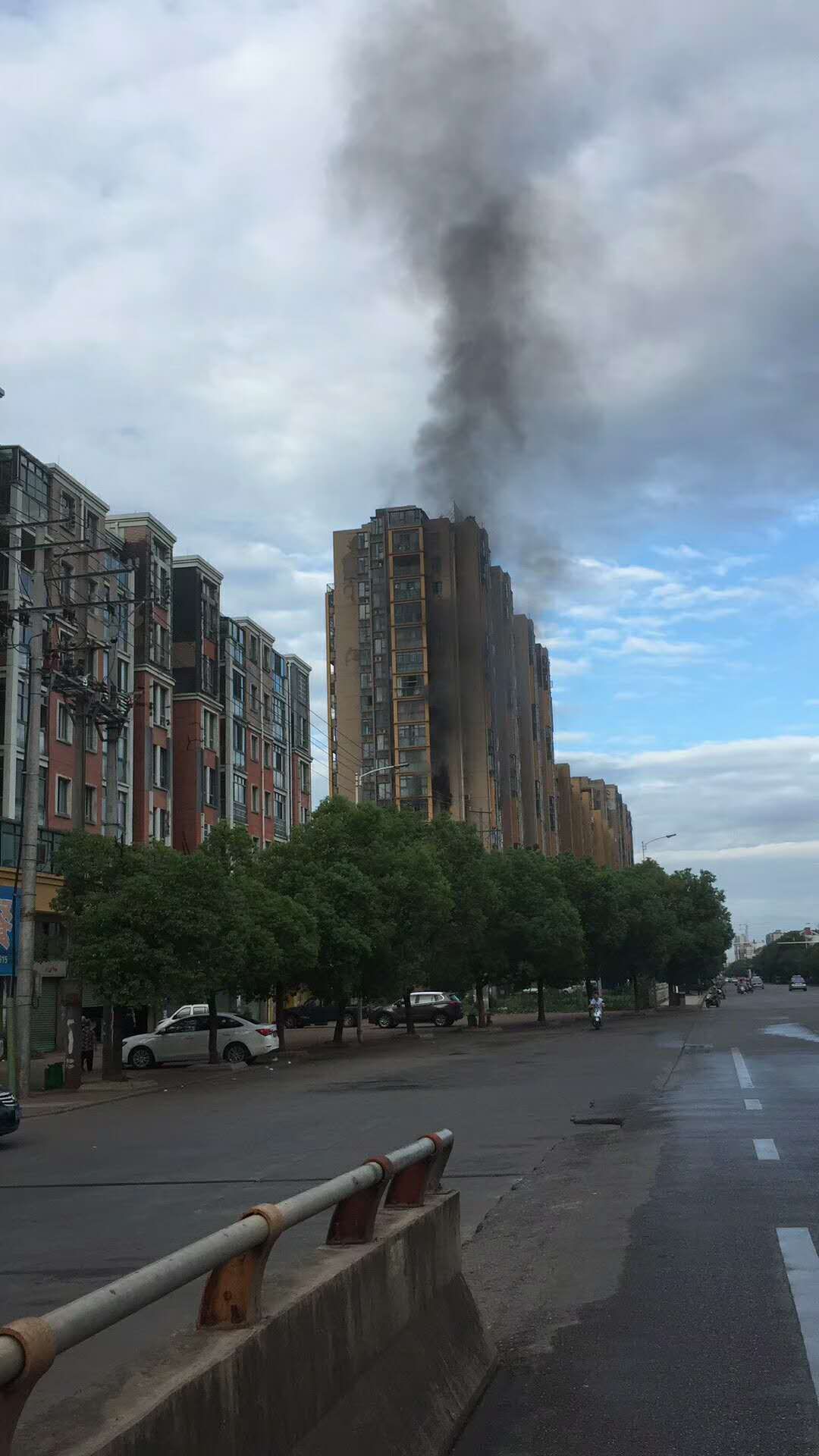 兆丰家园西区火灾图片