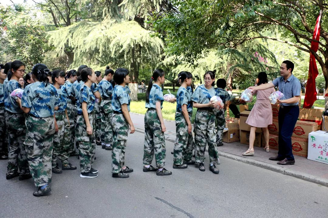 迎新季迷彩軍訓青春無悔軍訓剪影